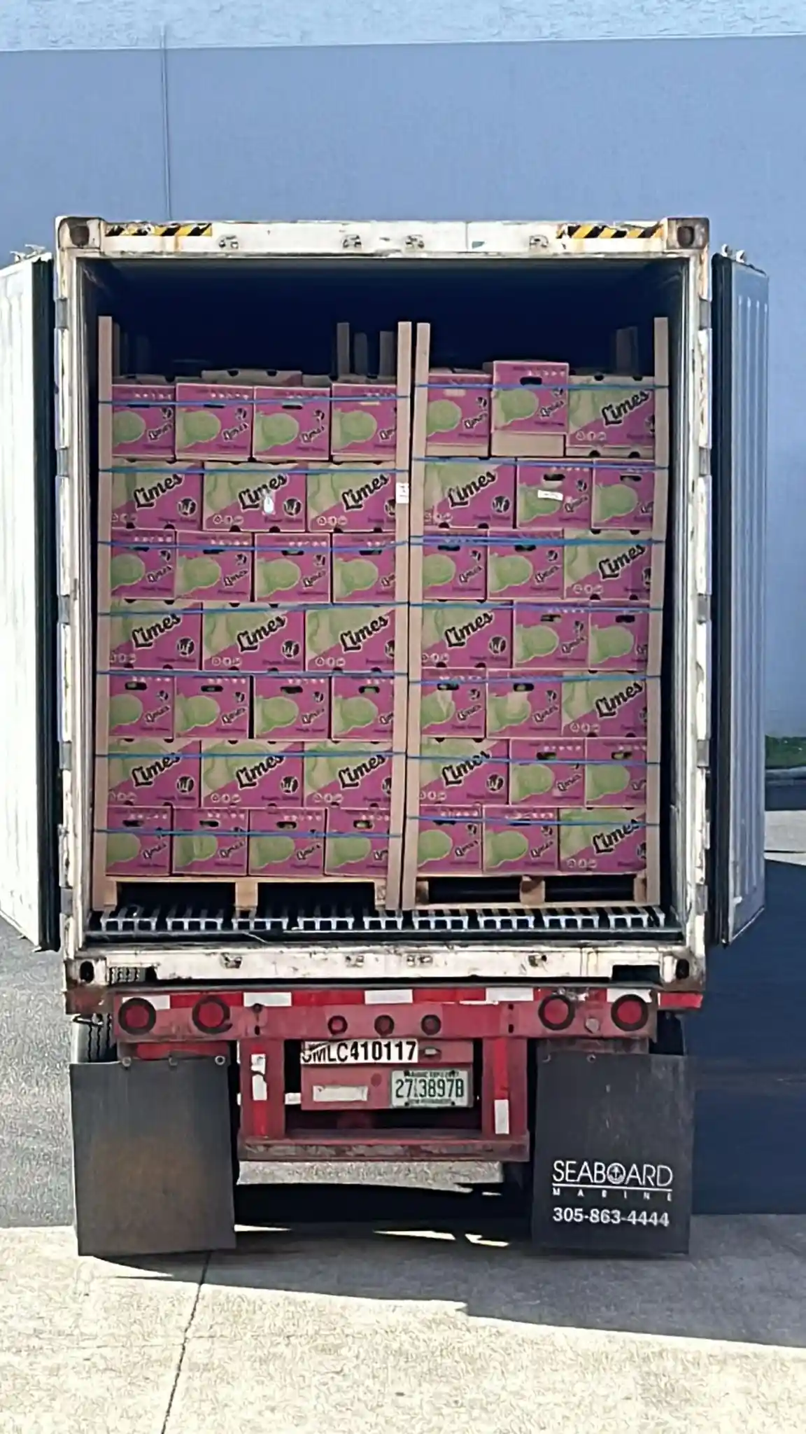 Picture of many boxes with tahiti lime